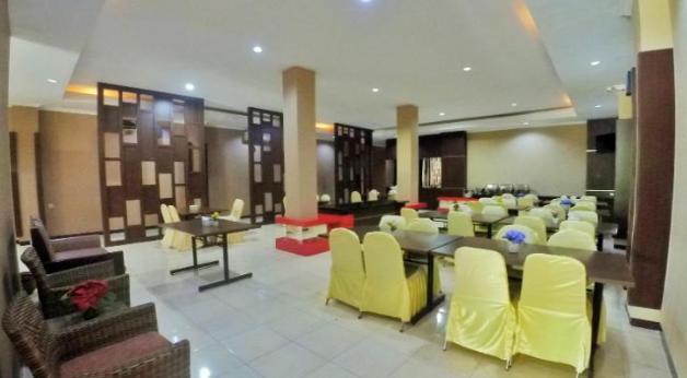 Hotel Pelangi Kupang  Exterior photo